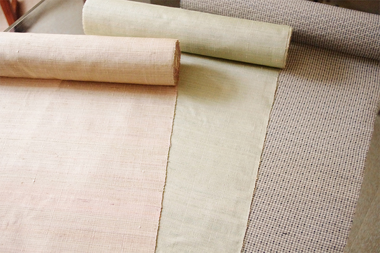 STEP.1 反物の確認と着方の好みをヒアリング